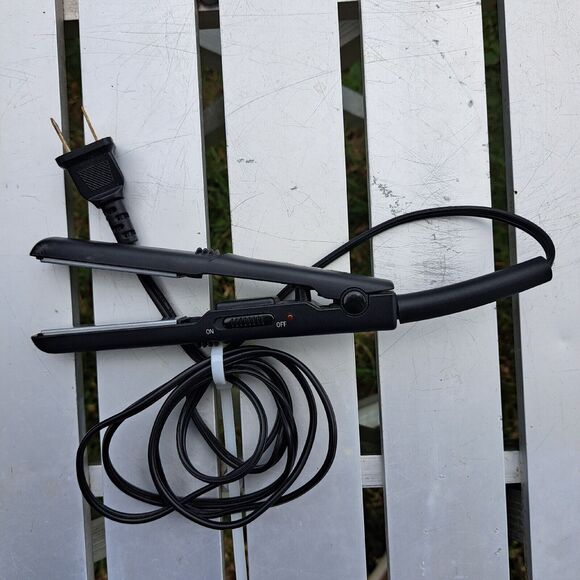 CONAIR MINIPRO CERAMIC FLAT IRON HAIR STRAIGHTENER BLACK 1/2" COMPACT TRAVEL - Picture 2 of 5